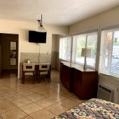 Beach and town motel Affordable rooms hollywood florida